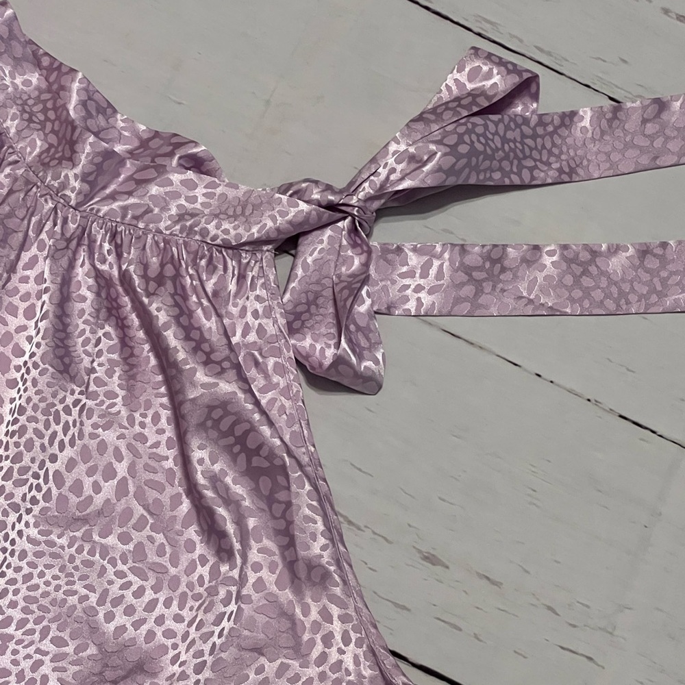 First ❤️Love by Lovelyn lavender leopard mock neck tie design sleeveless  small - Picture 10 of 13
